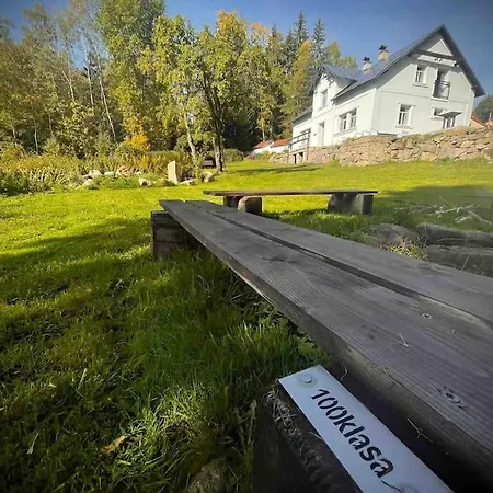 Villa 100klasa Nejdek