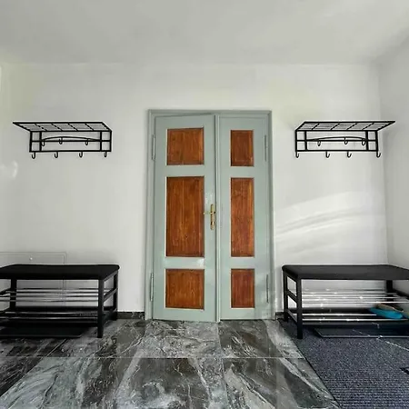 100klasa Vila *